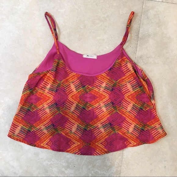 Graphic print crop top - Picture 2 of 4